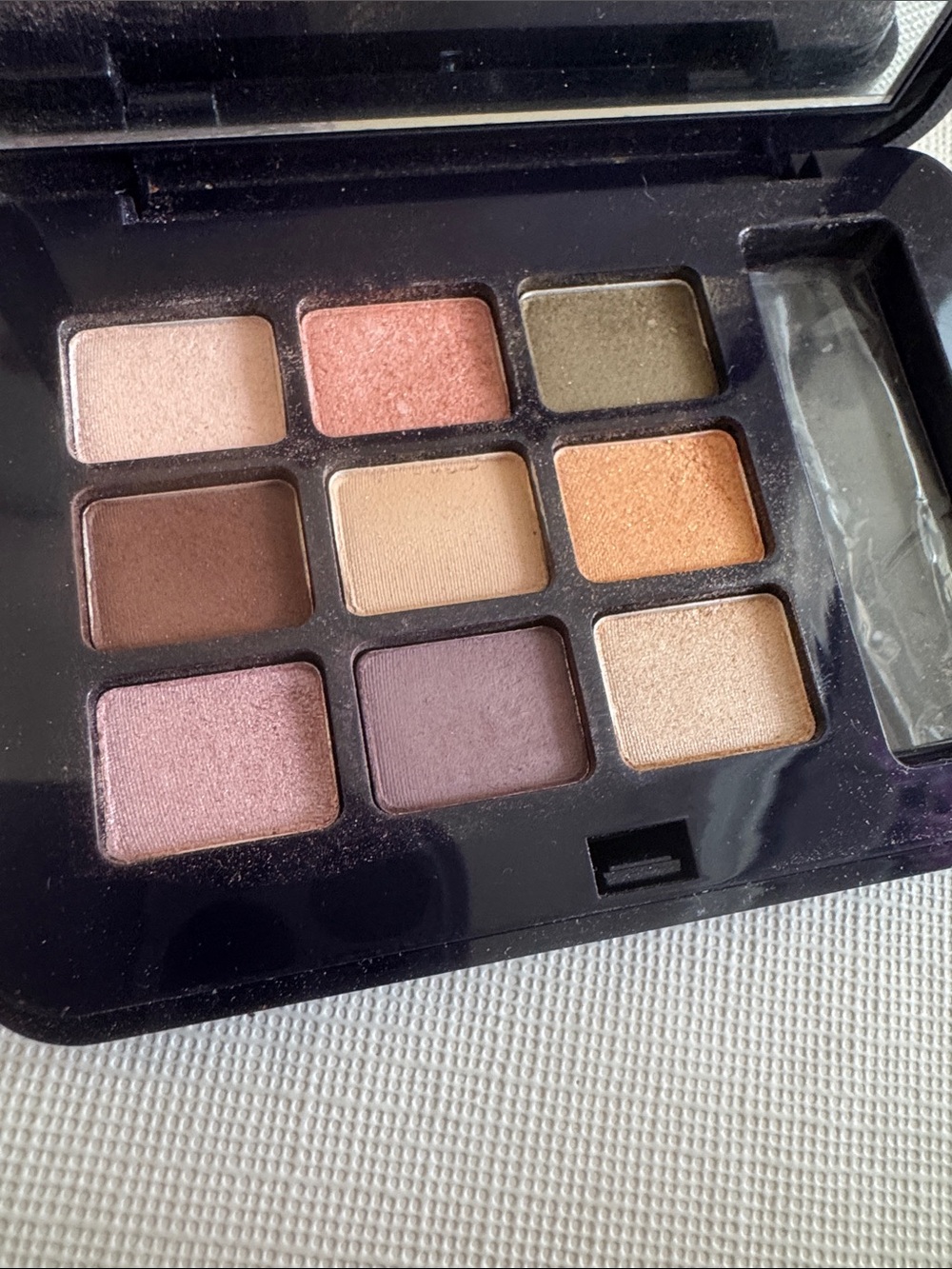 New Estee Lauder eyeshadow compact